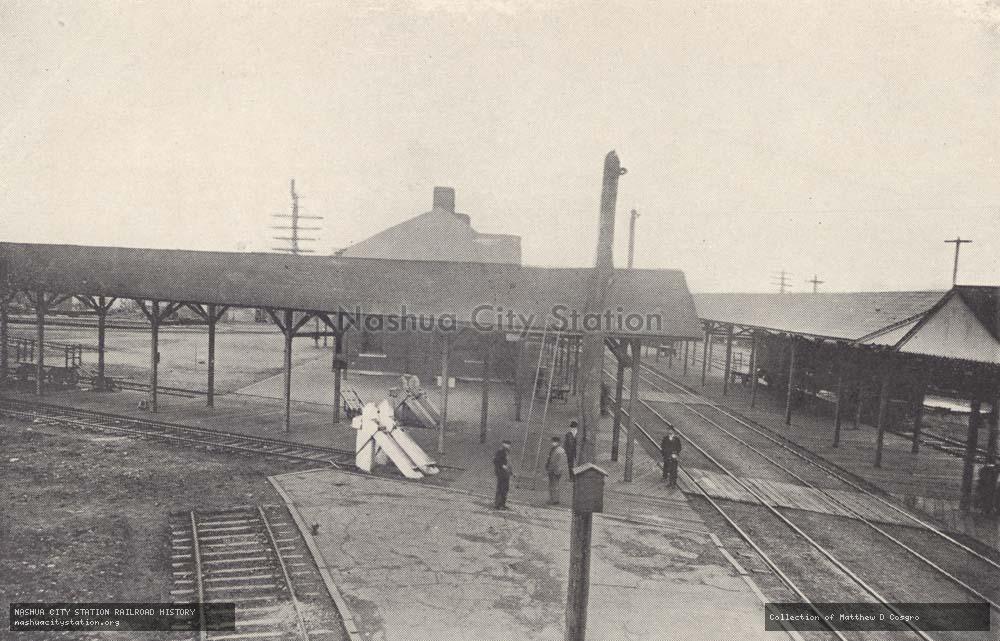 Postcard: Railroad Station, Berlin, Connecticut